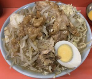 [ラーメン富士丸  神谷本店]ここ抜きで二郎を語ることはできない。暴力的なボリューム。