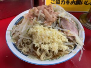[二郎 目黒店②]チョーコスパの良い老舗の二郎はこの店舗。安さ・回転率・味の三種の神器がそろっている！！